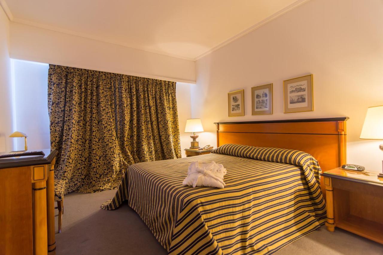טנדיל Hotel Libertador מראה חיצוני תמונה