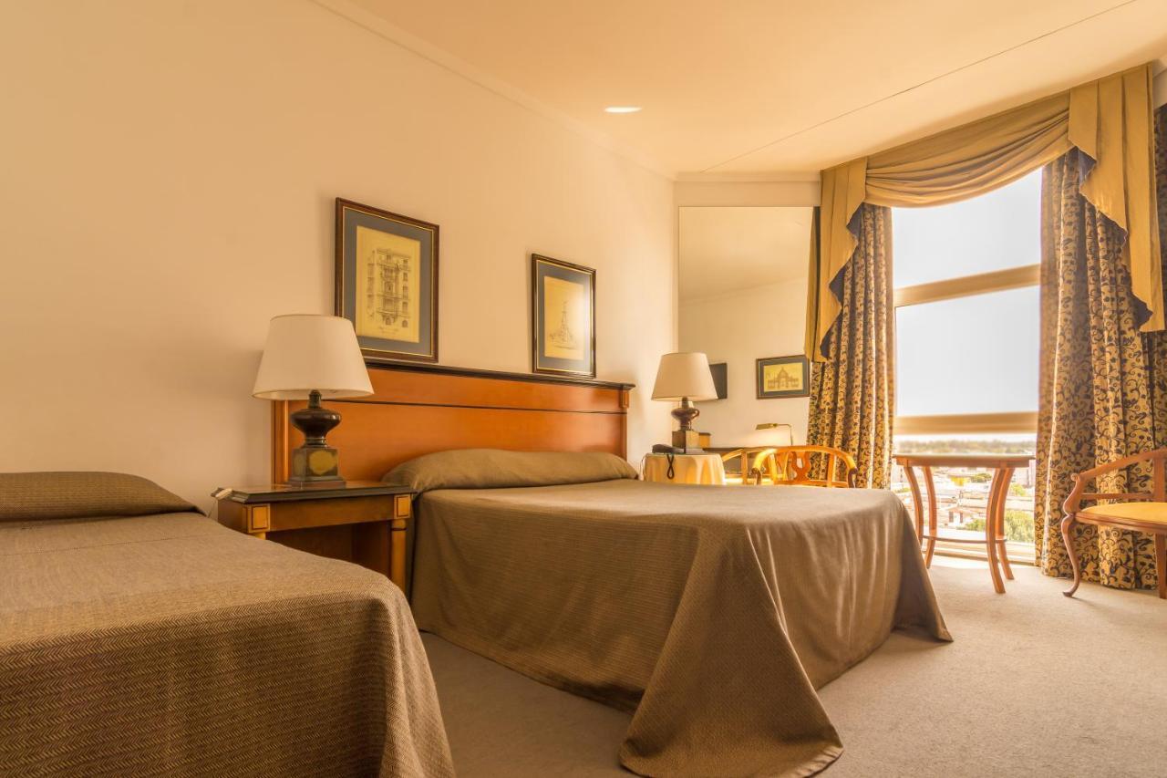 טנדיל Hotel Libertador מראה חיצוני תמונה