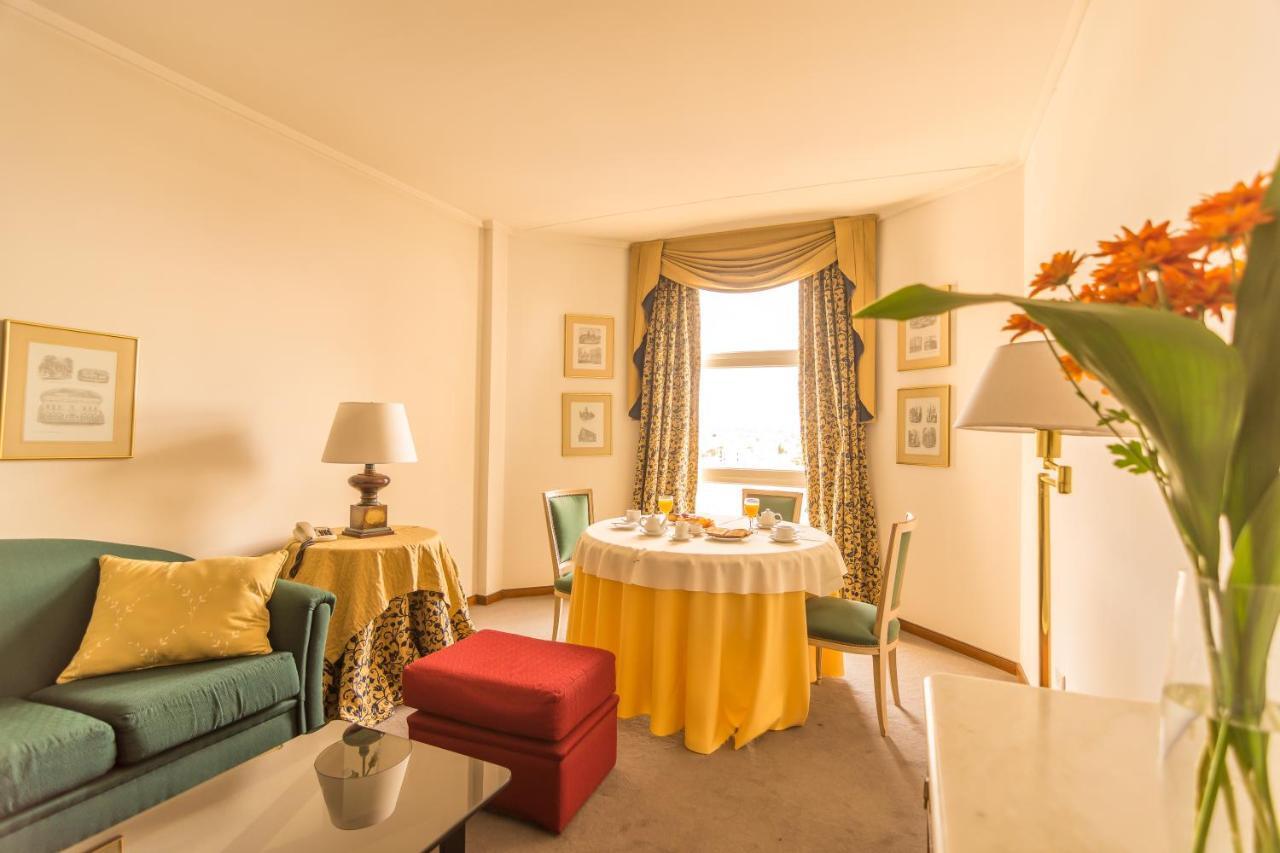טנדיל Hotel Libertador מראה חיצוני תמונה