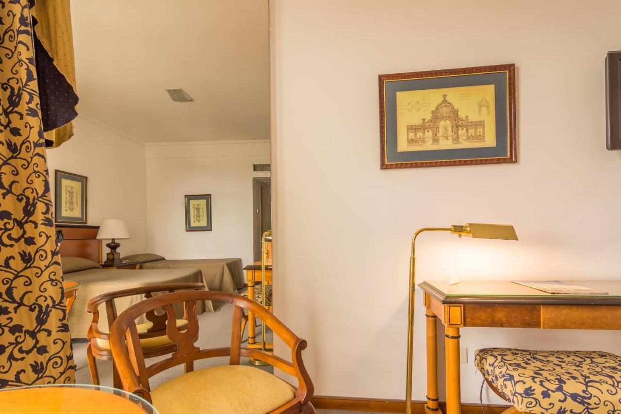 טנדיל Hotel Libertador מראה חיצוני תמונה
