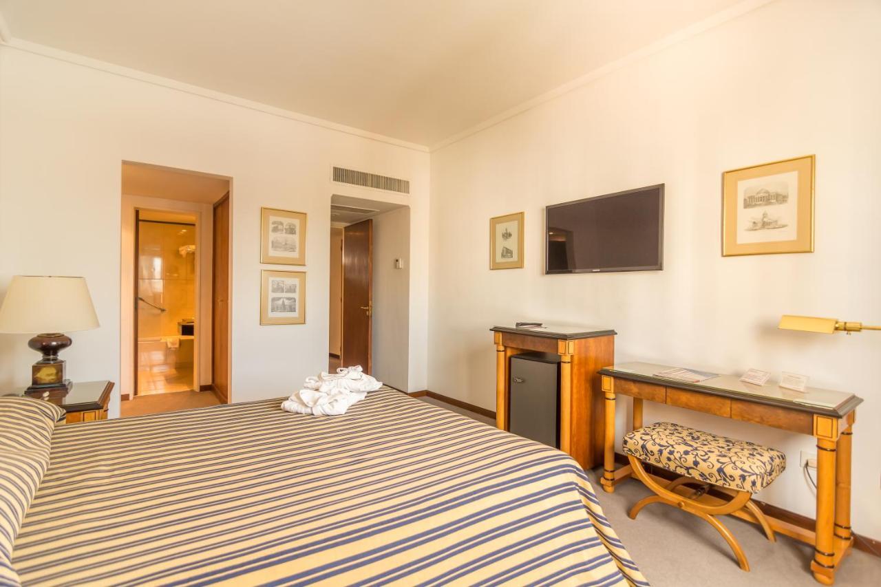 טנדיל Hotel Libertador מראה חיצוני תמונה